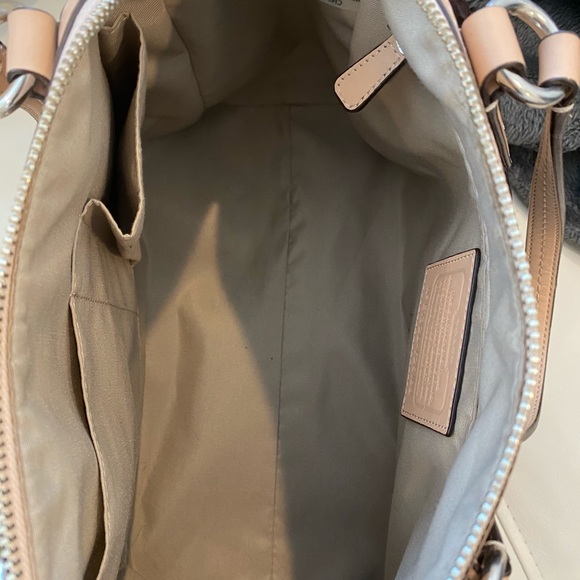 Coach Leah handbag - Picture 2 of 4